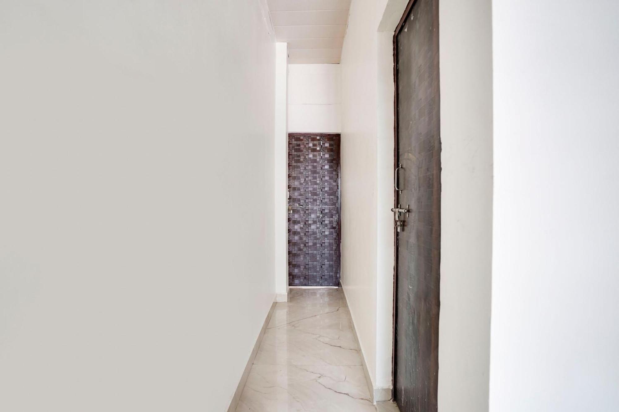 Hotel O The Moon บาแรลลี ภายนอก รูปภาพ