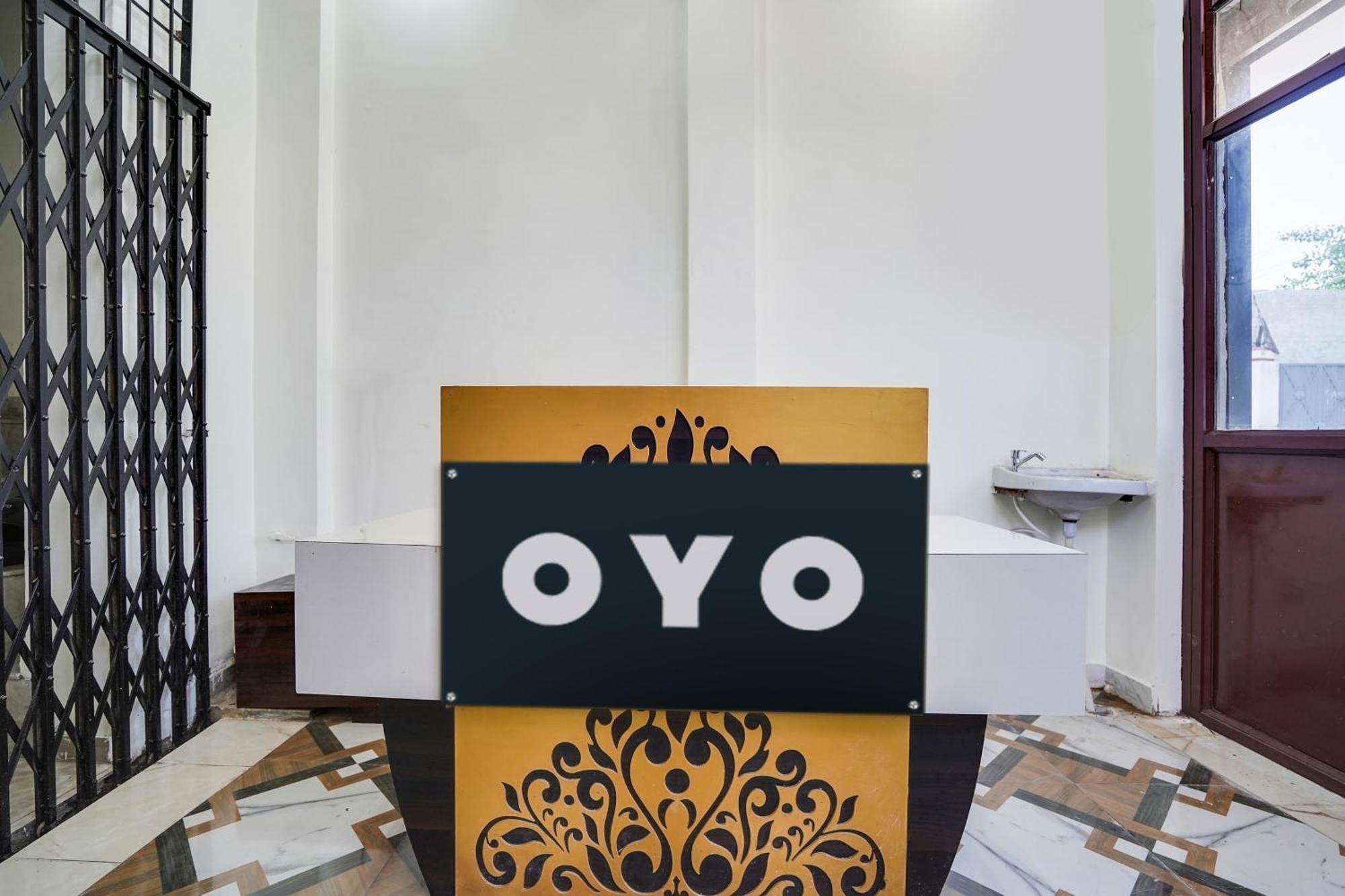Hotel O The Moon บาแรลลี ภายนอก รูปภาพ
